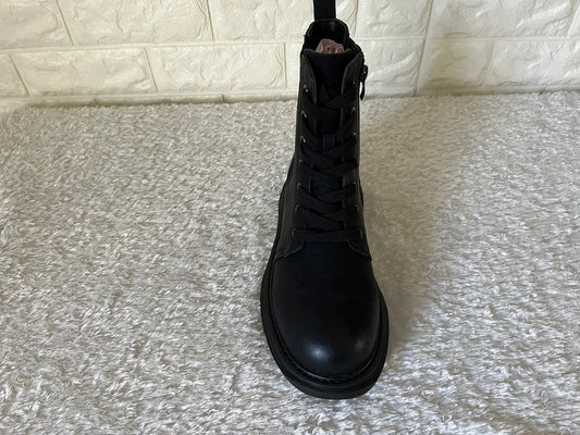 Stoere laars Embrace - Rechts 39 en Rechts 40