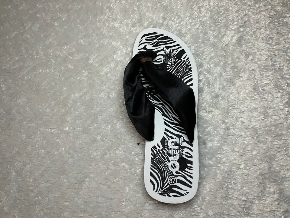 Slipper mit Stoff - Rechts 37