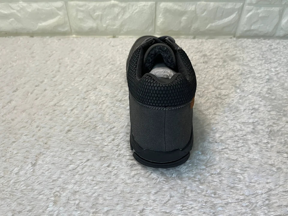 Gefütterter Sneaker Easy Go - Rechts 41