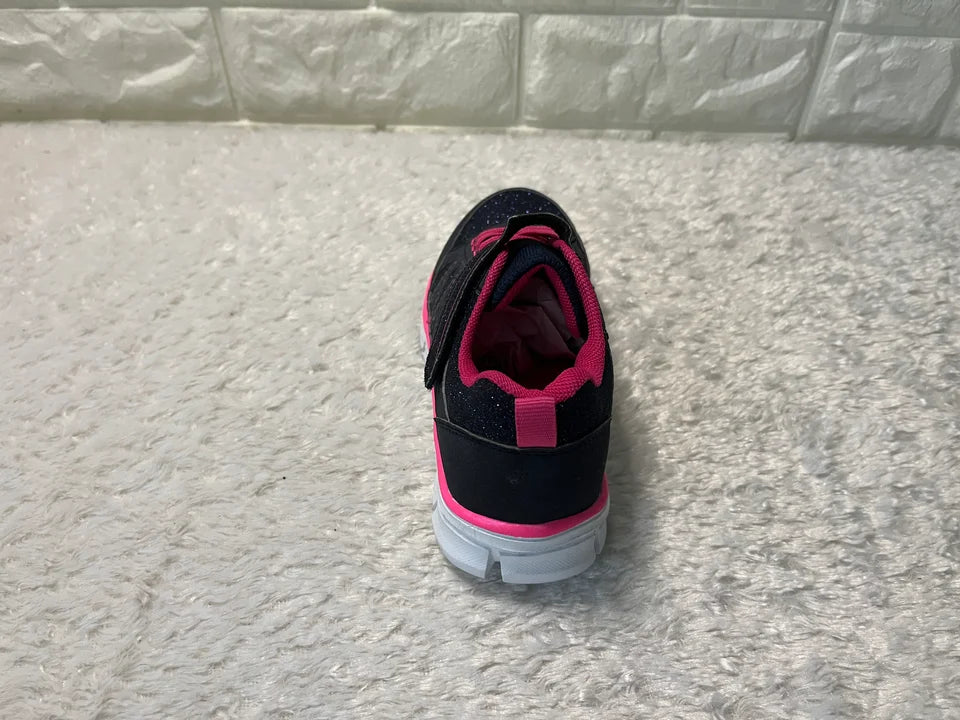 Sneakergirl Bluebox - Links 31
