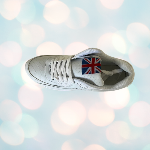 Weiße Turnschuhe