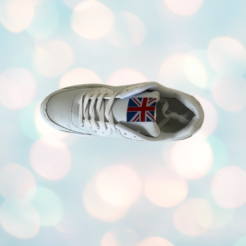 Weiße Turnschuhe