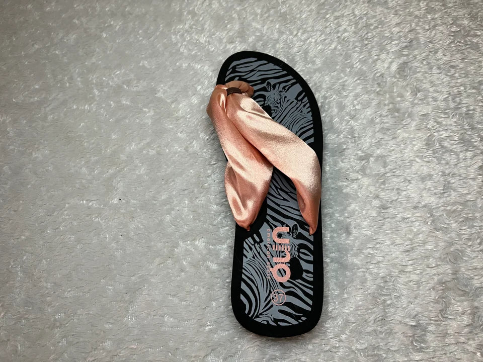 Slipper mit Stoff - Rechts 37