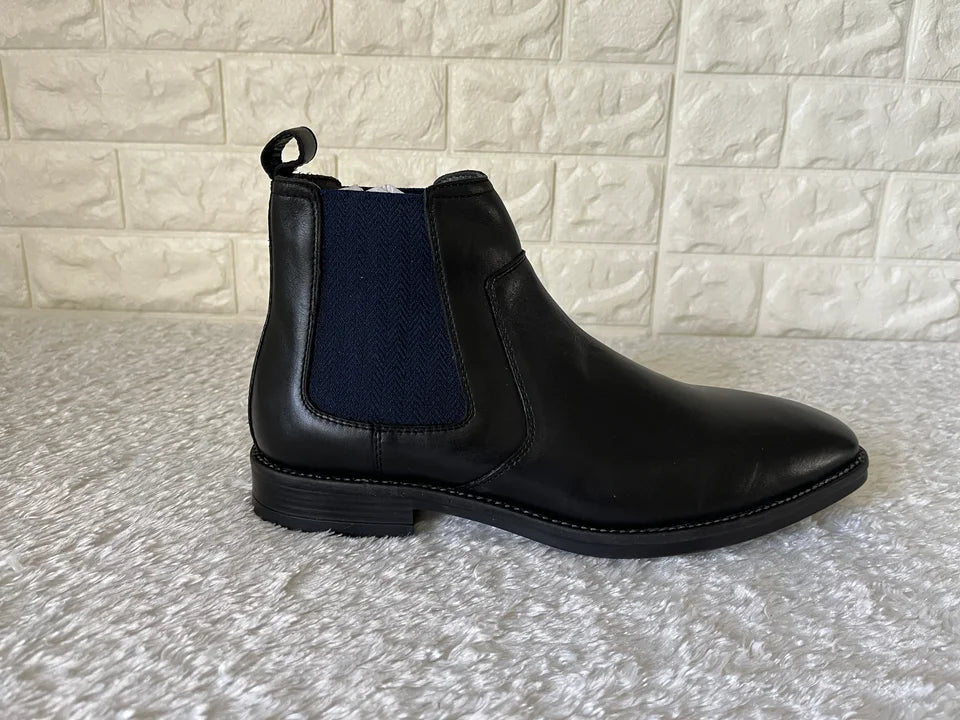 Robuster Stiefel Stone V - Rechts 42