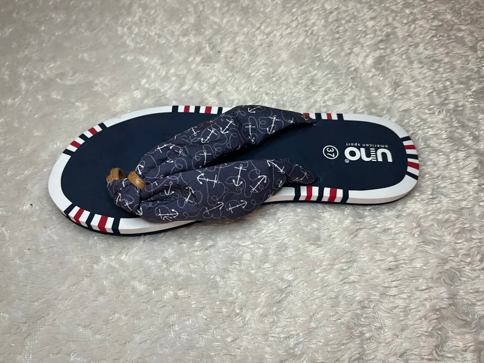 Slipper mit Stoff - Rechts 37