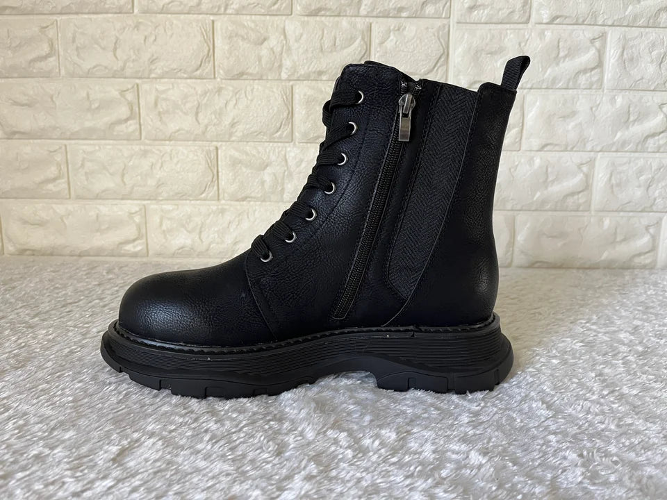 Robuster Stiefel Embrace - Rechts 39 und Rechts 40