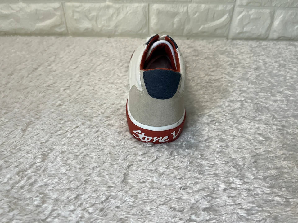 Sneaker im Bootsschuh-Modell - Links 41