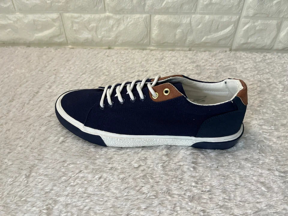 Sneaker im Bootsschuh-Modell - Links 41