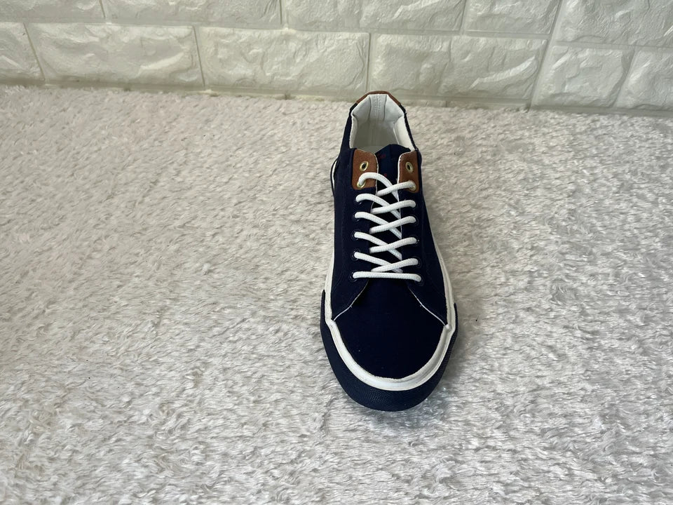 Sneaker im Bootsschuh-Modell - Links 41