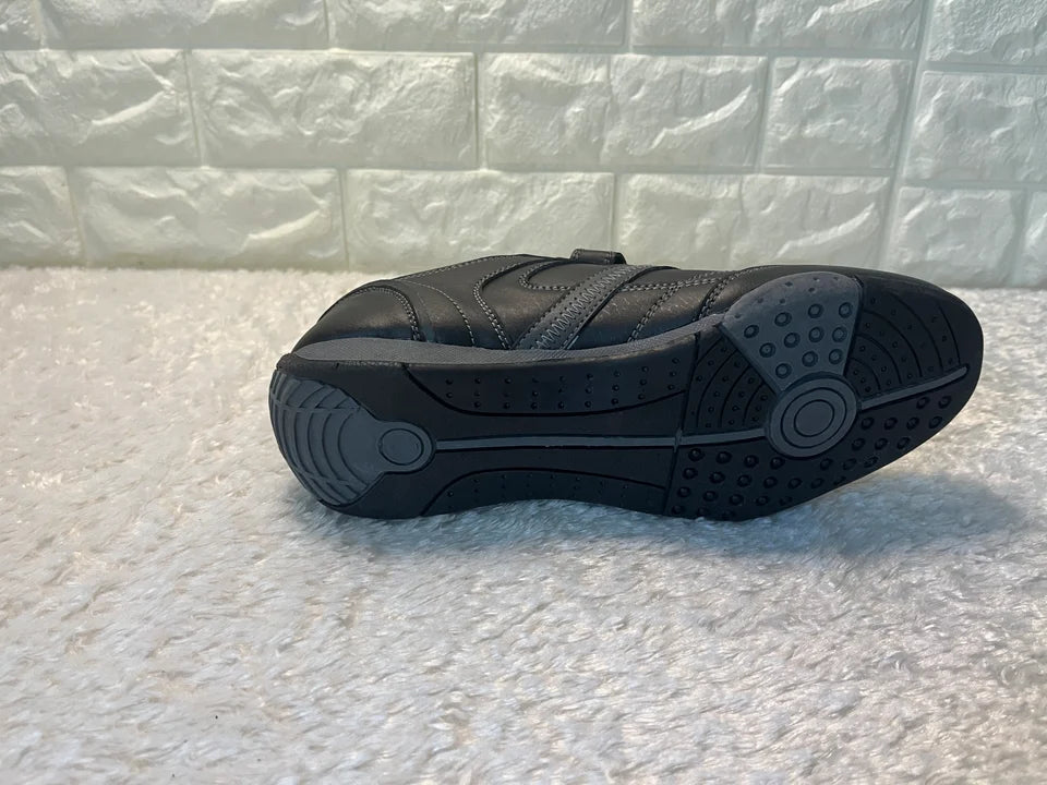 Schuh mit Klettverschluss - Links 41