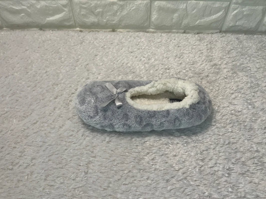 Weicher Slipper - Links oder Rechts 37