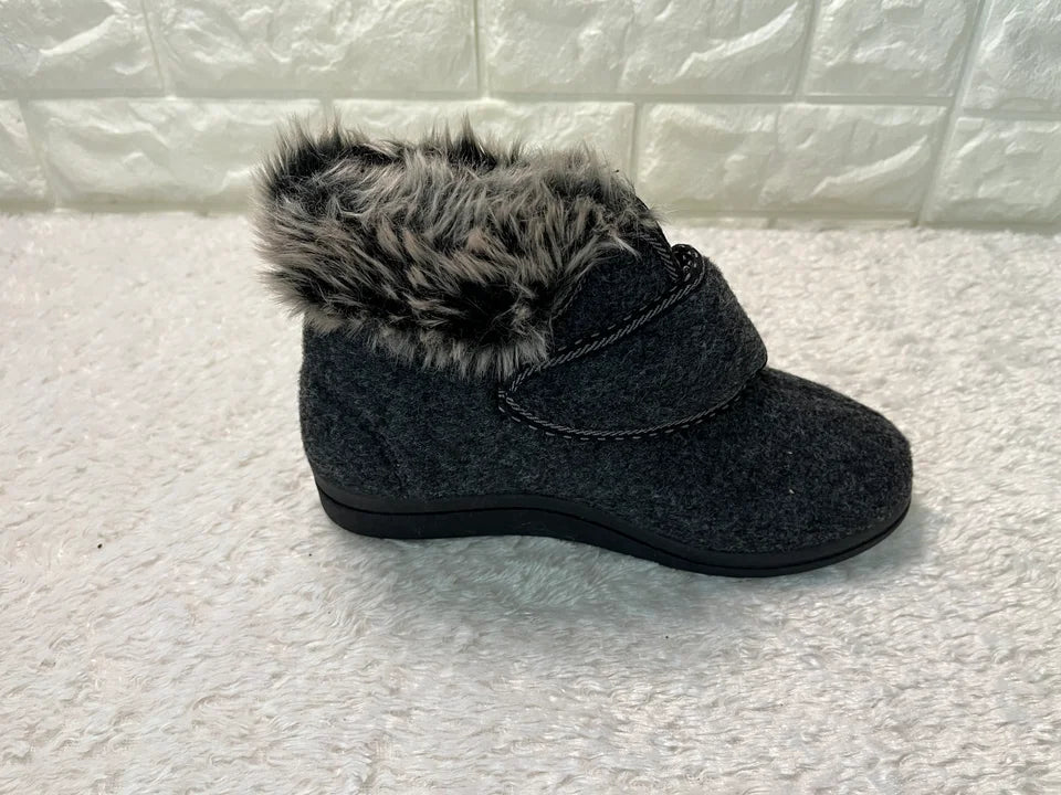 Robuster Slipper - Links 37