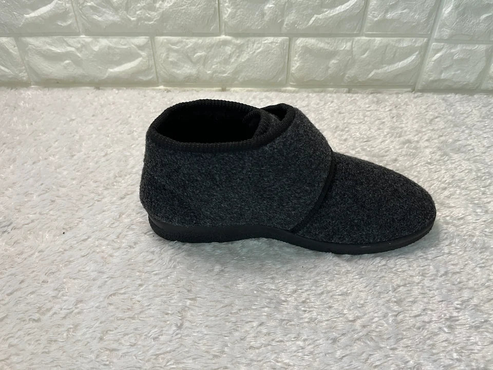 Robuster Slipper - Links 42
