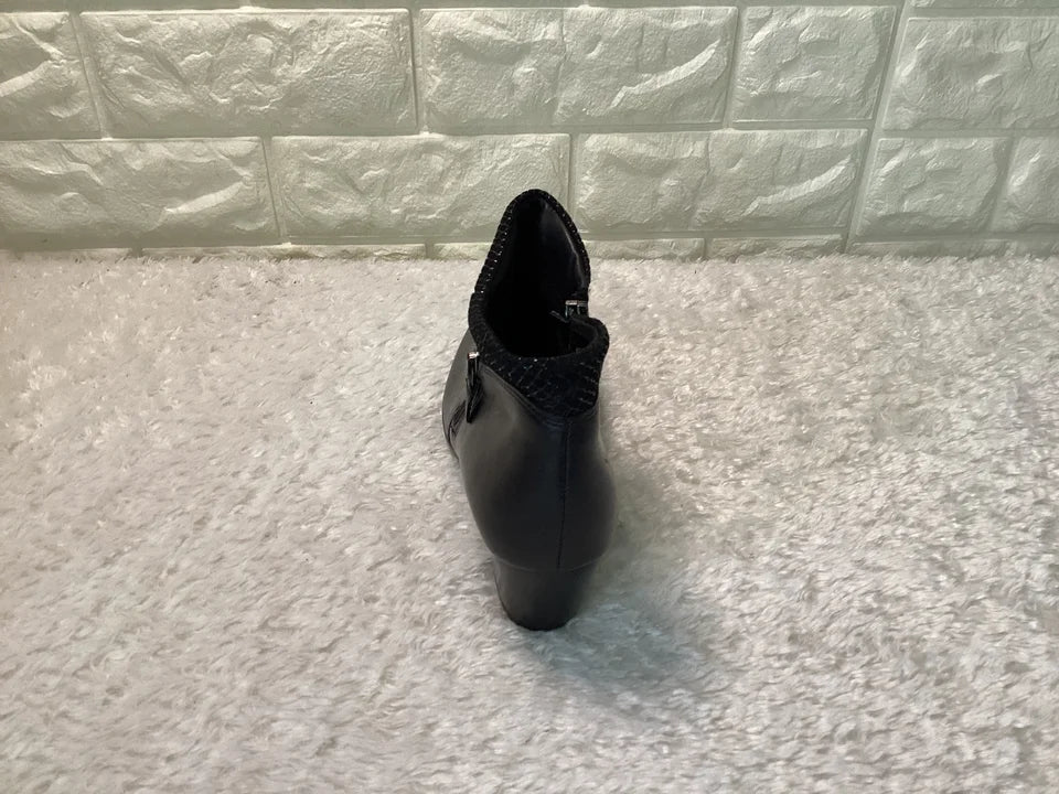 Stiefelette - Links 37