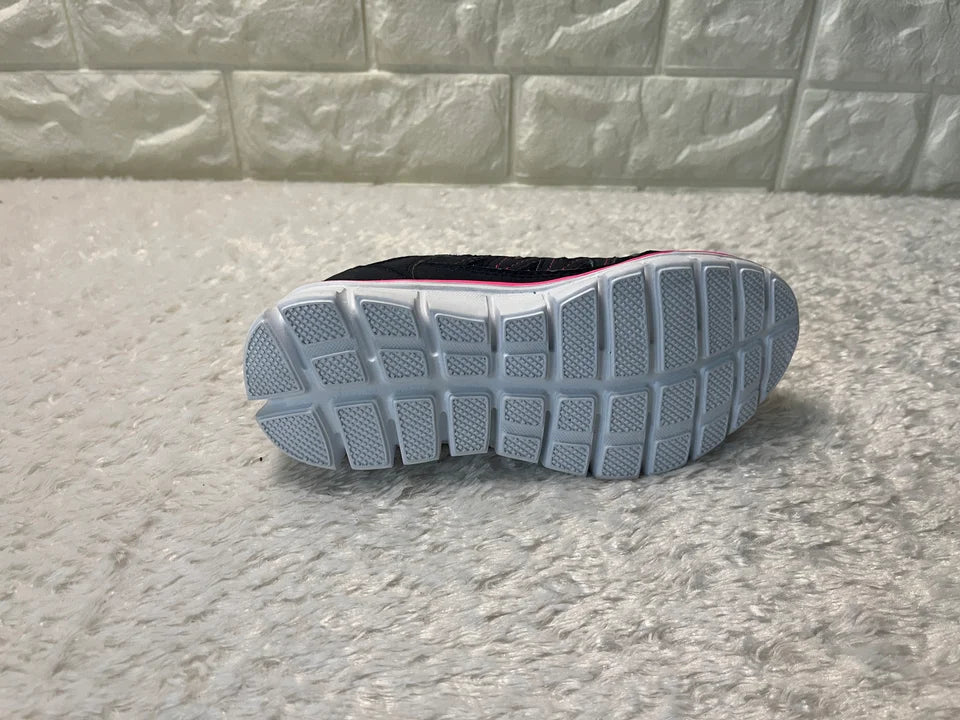 Sneakergirl Bluebox - Links 31
